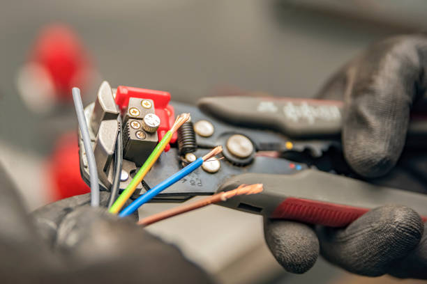 Best 24-Hour Electrician  in Elk Point, SD